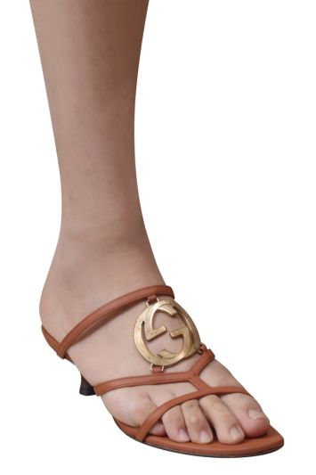 Gucci Beige Tan Interlocking GG Kitten Heelsq