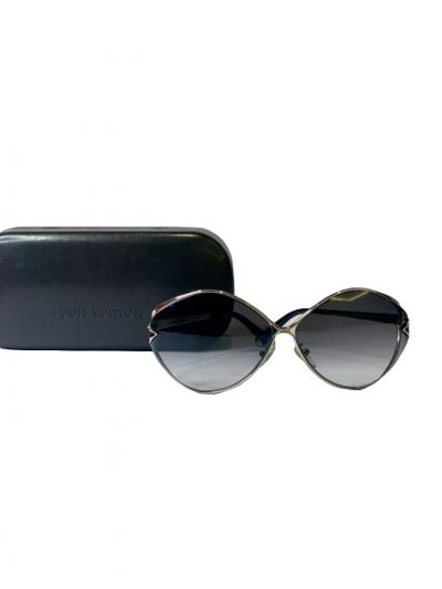 Louis Vuitton LV Edge Large Square Sunglasses Black Acetate & Metal. Size W