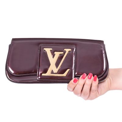 LOUIS VUITTON SOBE CLUTCH