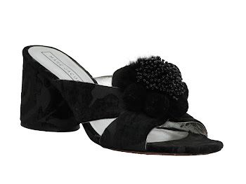 Marc Jacobs EU 40.5 Pom Pom Sandals