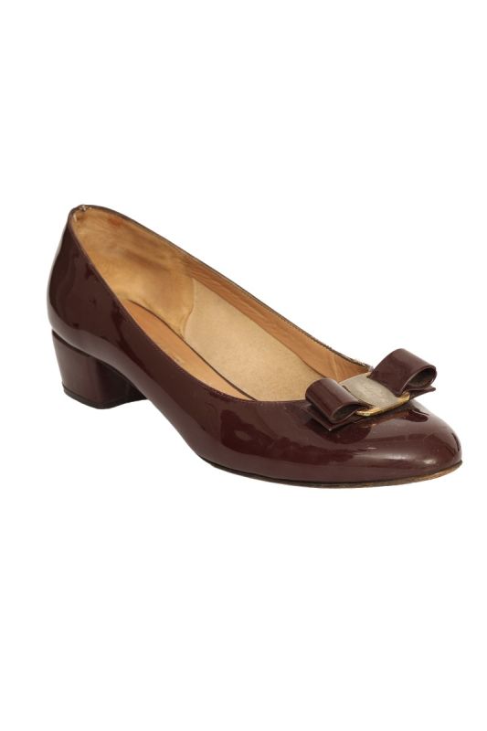 Salvatore Ferragamo EU 39.5 Vara Bow Pumps