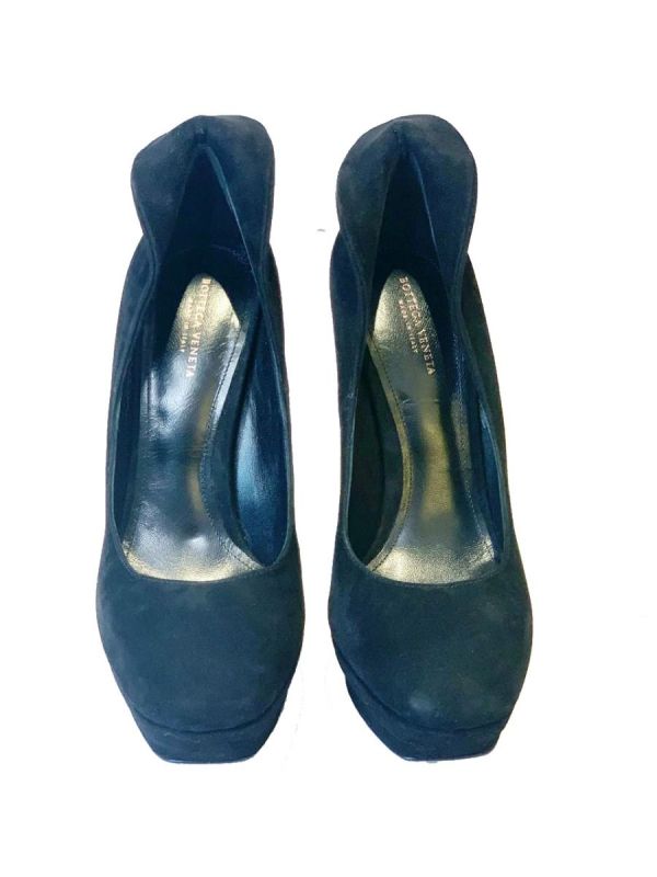 BOTTEGA VENETA BLACK SUEDE COLLAR DETAIL PLATFORM PUMPS