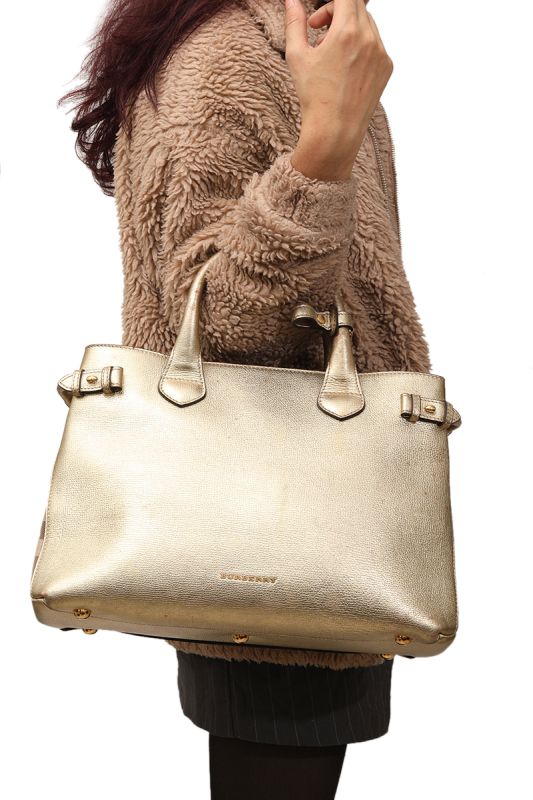BURBERRY BANNER TOTE MEDIUM BAG