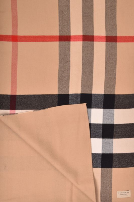 Burberry Nova checks reversible cape