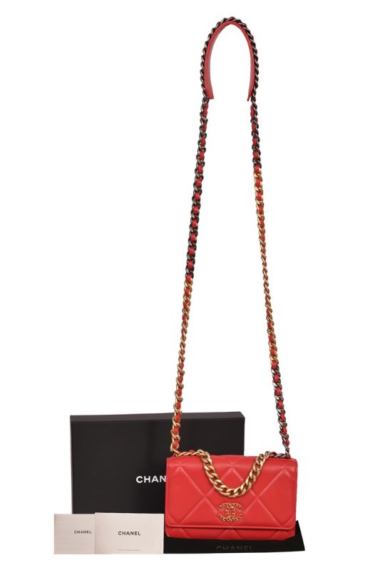 Chanel 19 Leather Wallet on Chain