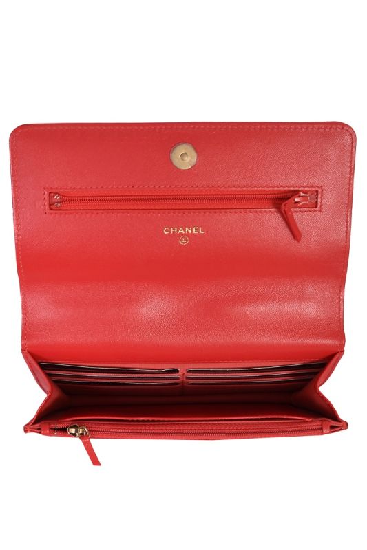 Chanel 19 Leather Wallet on Chain