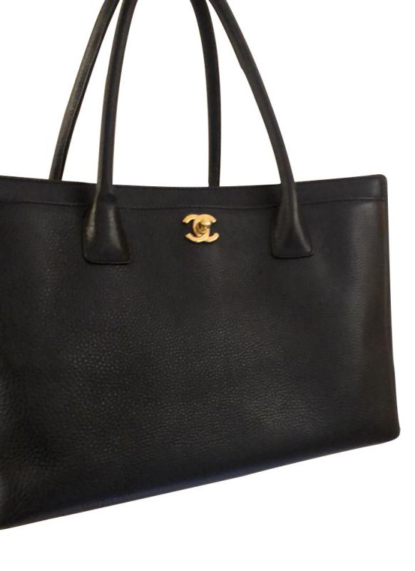 CHANEL BLACK LEATHER CERF EXECUTIVE TOTE