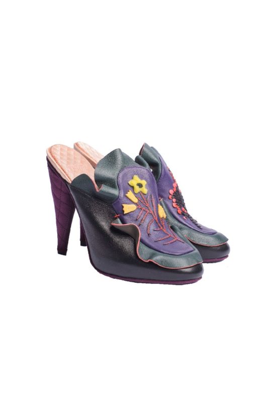 Fendi Embroidered Waves Heels