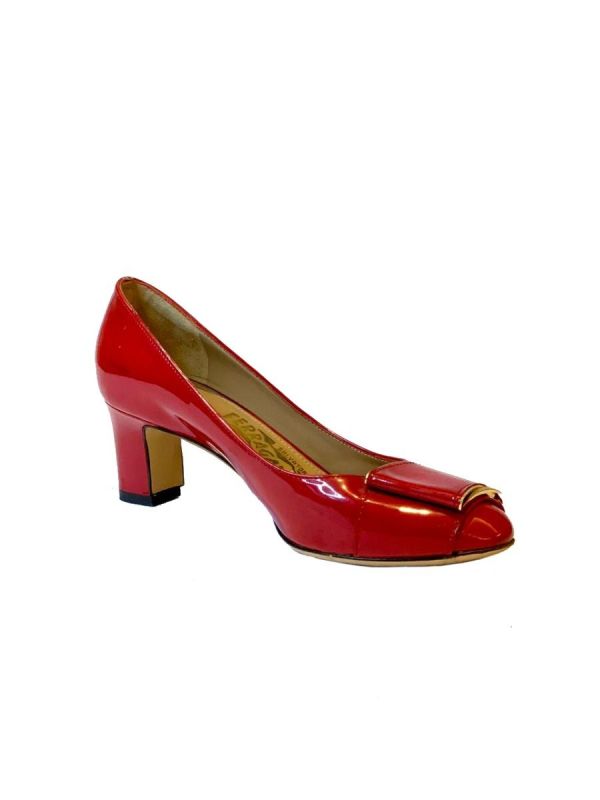 FERRAGAMO RED PATENT LEATHER LOGO PUMPS