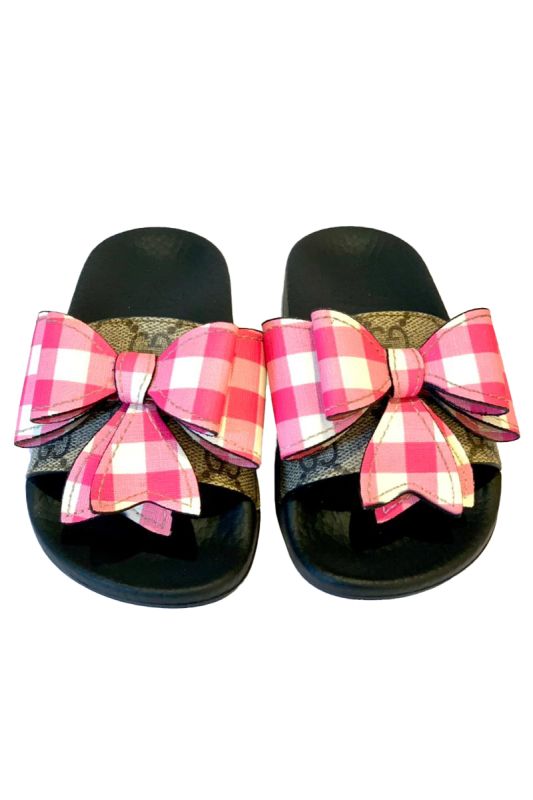 GUCCI GG SUPREME BOW SLIDERS