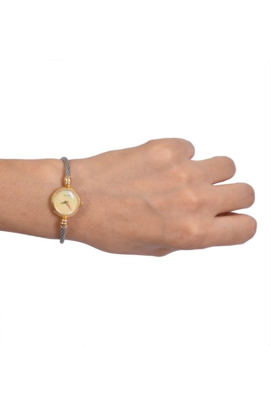 Gucci Ladies Quartz Gold Bangle Watch