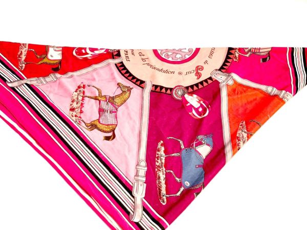 HERMES TRIANGULAR PRINTED SCARF