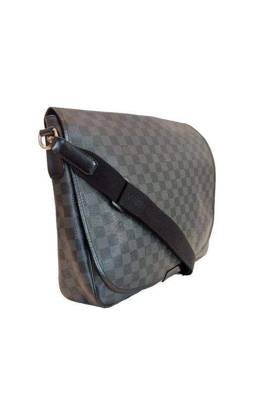 LOUIS VUITTON DAMIEREGRAPHITE LAPTOP RENZO MESSENGER BAG