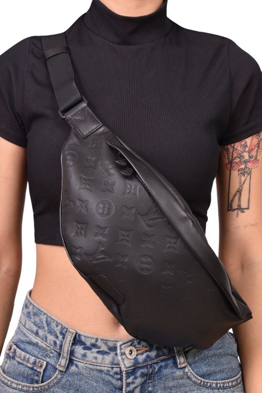 Louis Vuitton Discovery PM Bumbag