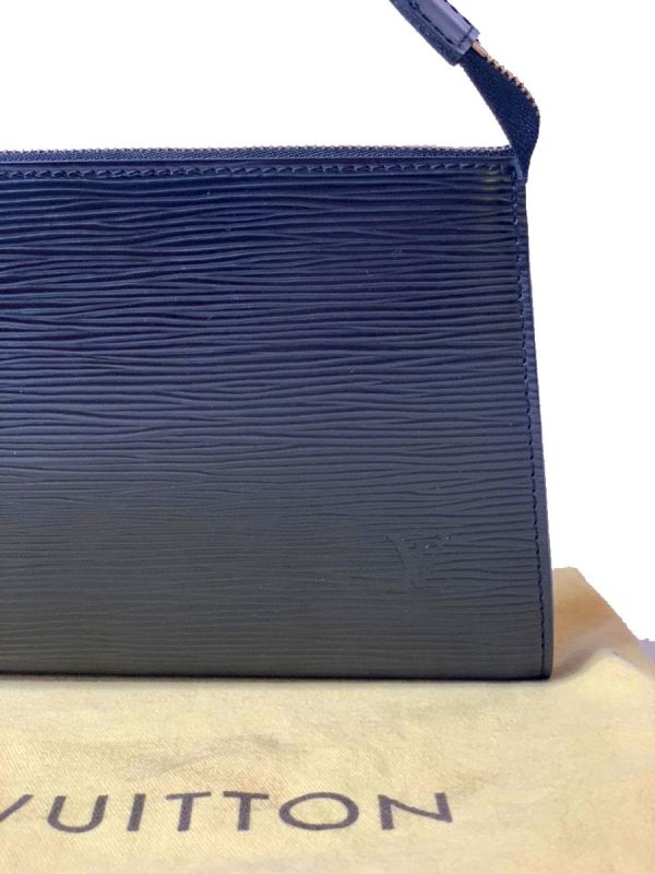 LOUIS VUITTON EPI LEATHER POCHETTE