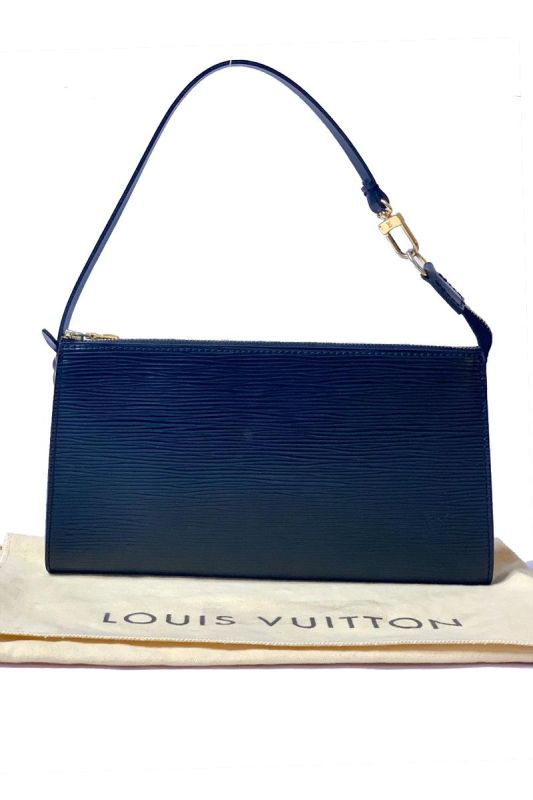 LOUIS VUITTON EPI LEATHER POCHETTE