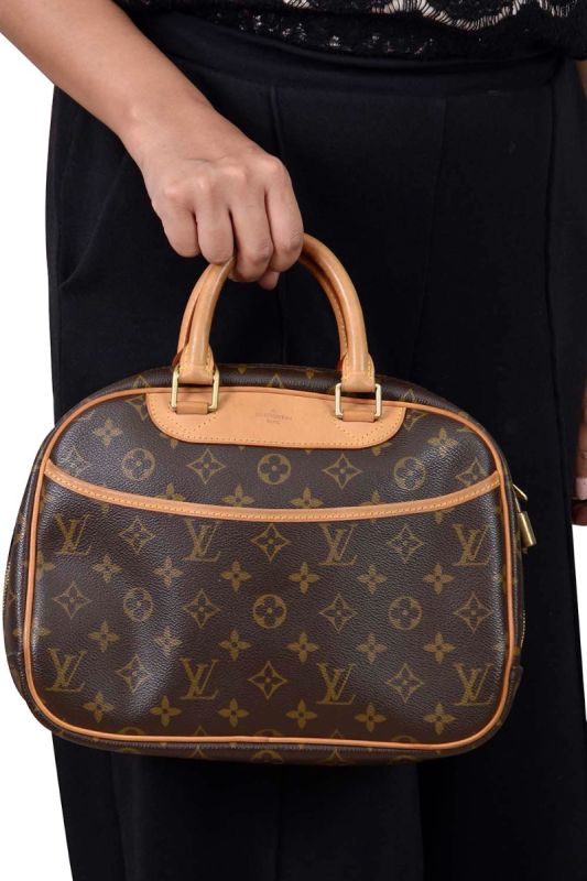 Louis Vuitton Monogram Canvas Deauville Bag