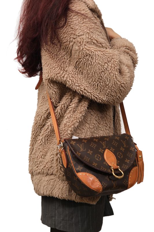 LOUIS VUITTON MONOGRAM CANVAS SAINT CLOUD NM CROSSBODY BAG