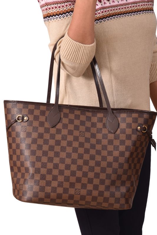 Louis Vuitton Monogram Neverfull MM Tote Bag