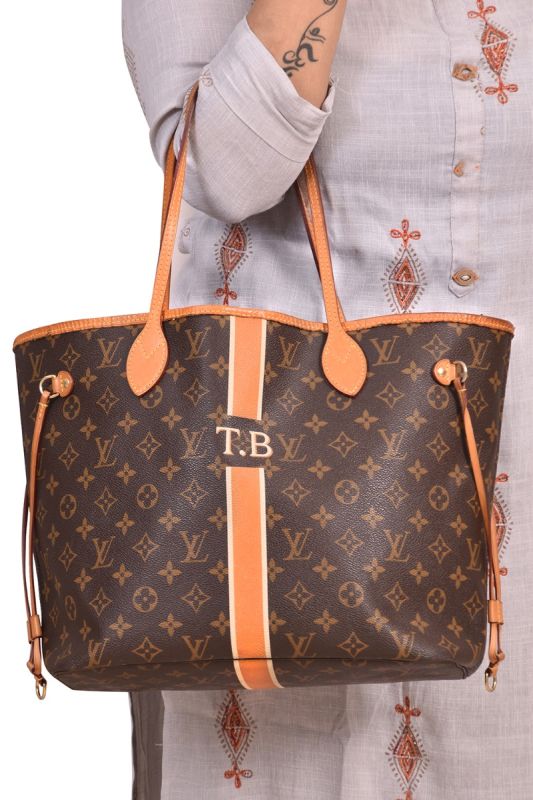 Louis Vuitton Neverfull MM Monogram Canvas Tote Bag