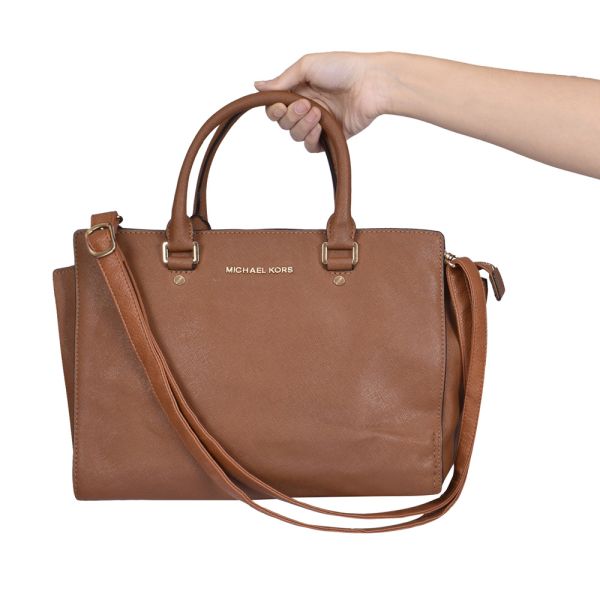MICHAEL KORS SELMA SHOULDER BAG