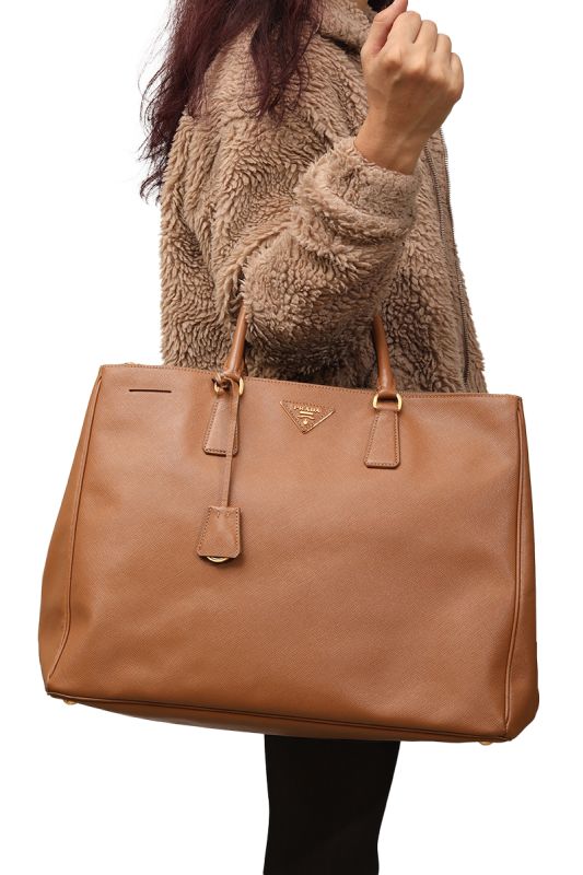 PRADA SAFFINO LUX LARGE TOTE CARAMEL