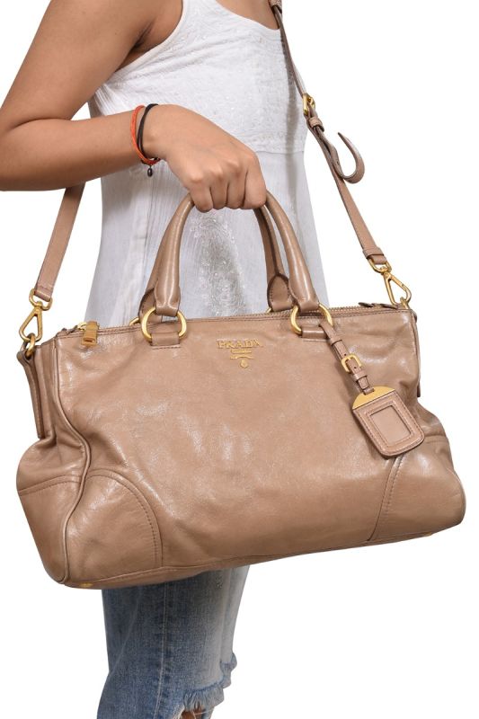 Prada Vitello Daino Leather Handbag RT156-103
