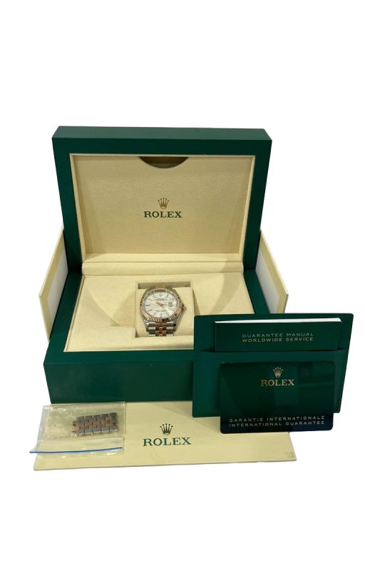 Rolex Oyster Datejust 36 RolesorEyerose Silver Fluted Watch