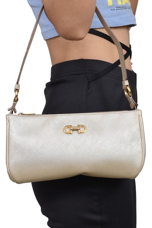 Salvatore Ferragamo GanciniSling Bag RT157-101