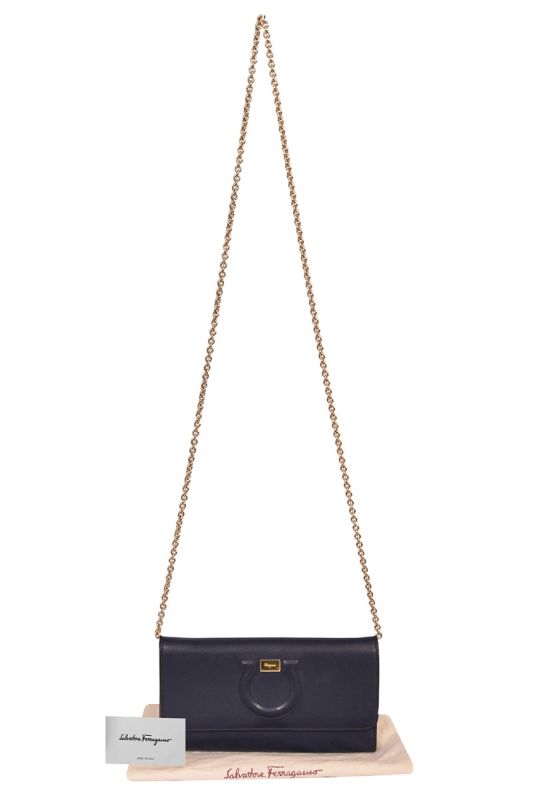 Salvatore Ferragamo Gancio City Wallet on Chain