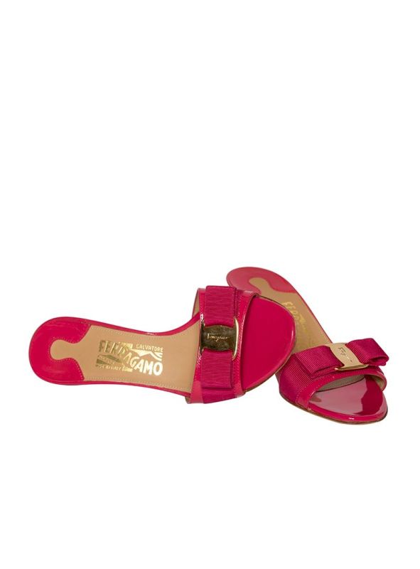 SALVATORE FERRAGAMO PINK GANCINI SLIP ONS