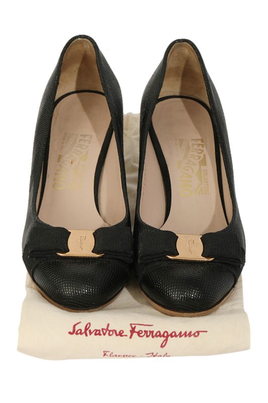 Salvatore Ferragamo vara Bow Pumps RT164-10
