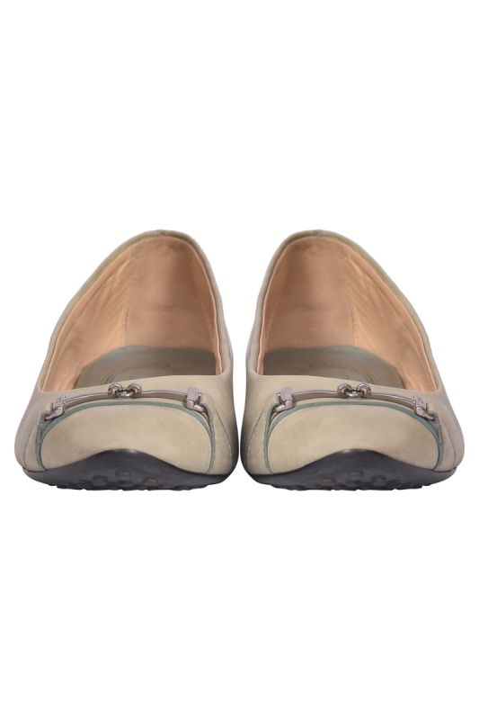 Tod’s Beige Ballet Flats
