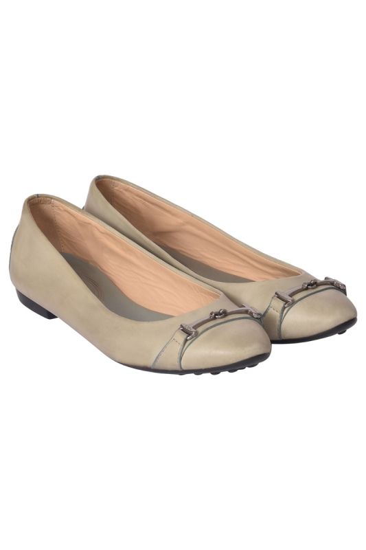 Tod’s Beige Ballet Flats