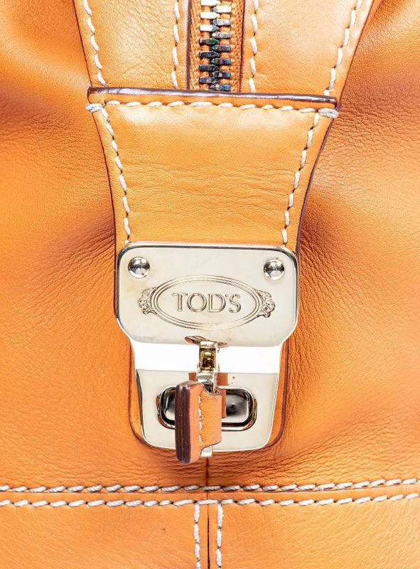 TOD’S D STYLING BAULETTO BAG