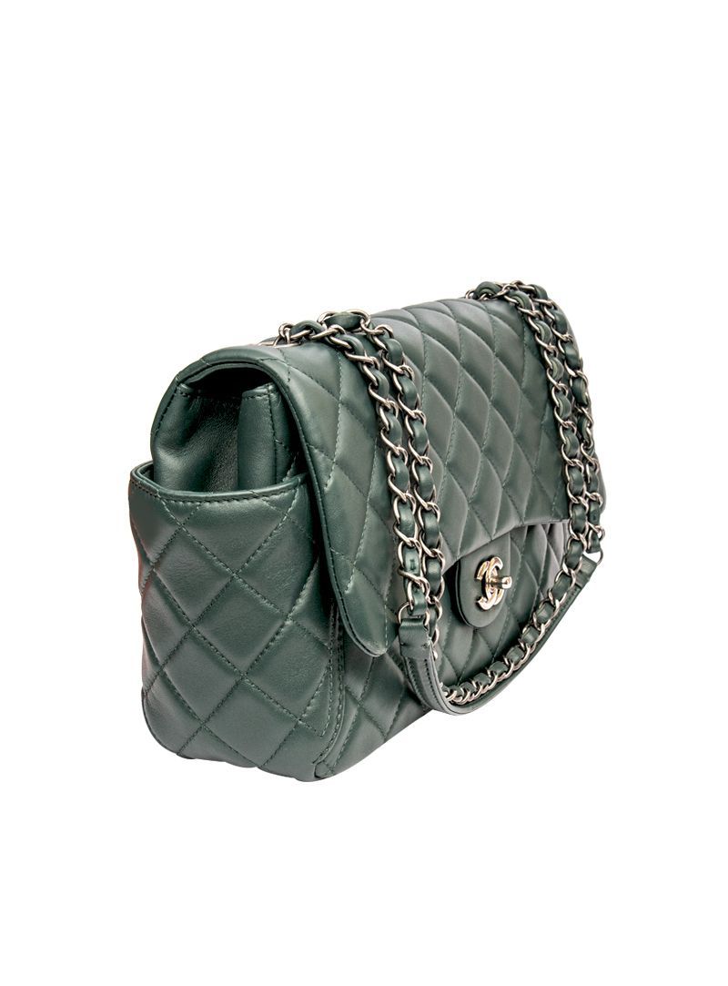 quilted leather chanel handbag